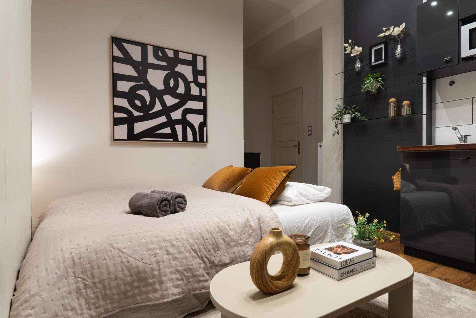 Chic Central 1Br Retreat Near New York Cafe With View 부다페스트 외부 사진