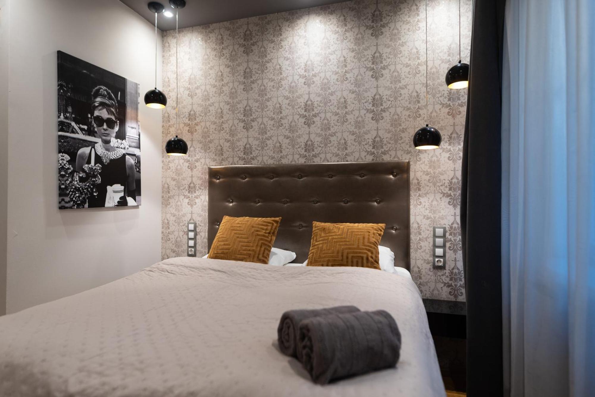 Chic Central 1Br Retreat Near New York Cafe With View 부다페스트 외부 사진